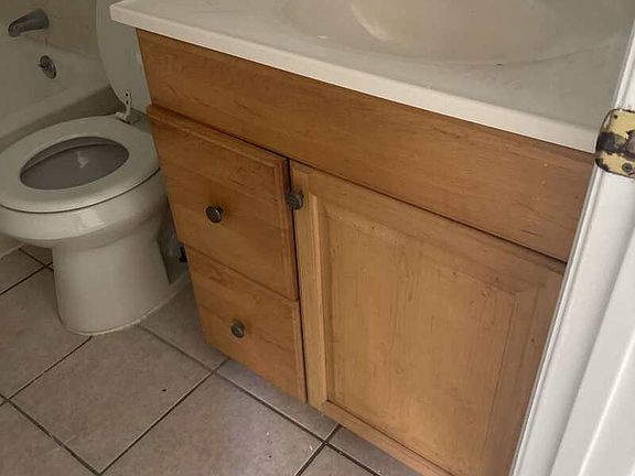 5th image of 215 Lovelace Dr APT 12