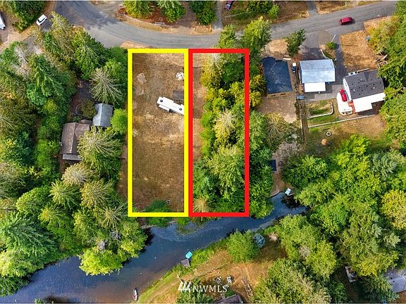 2nd image of 220 230 E Pickering Drive