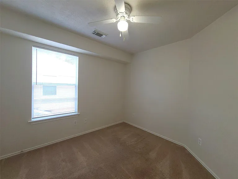 231 W Stedhill Loop — Photo 11