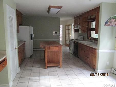 3rd image of 3817 Traylor Dr
