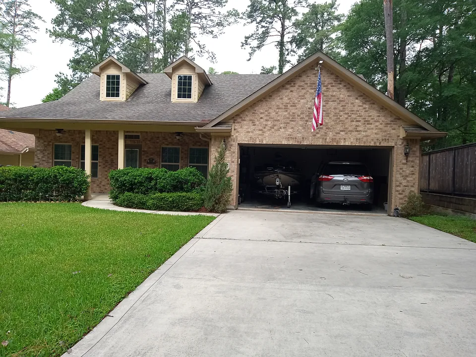 15705 Corinthian Way