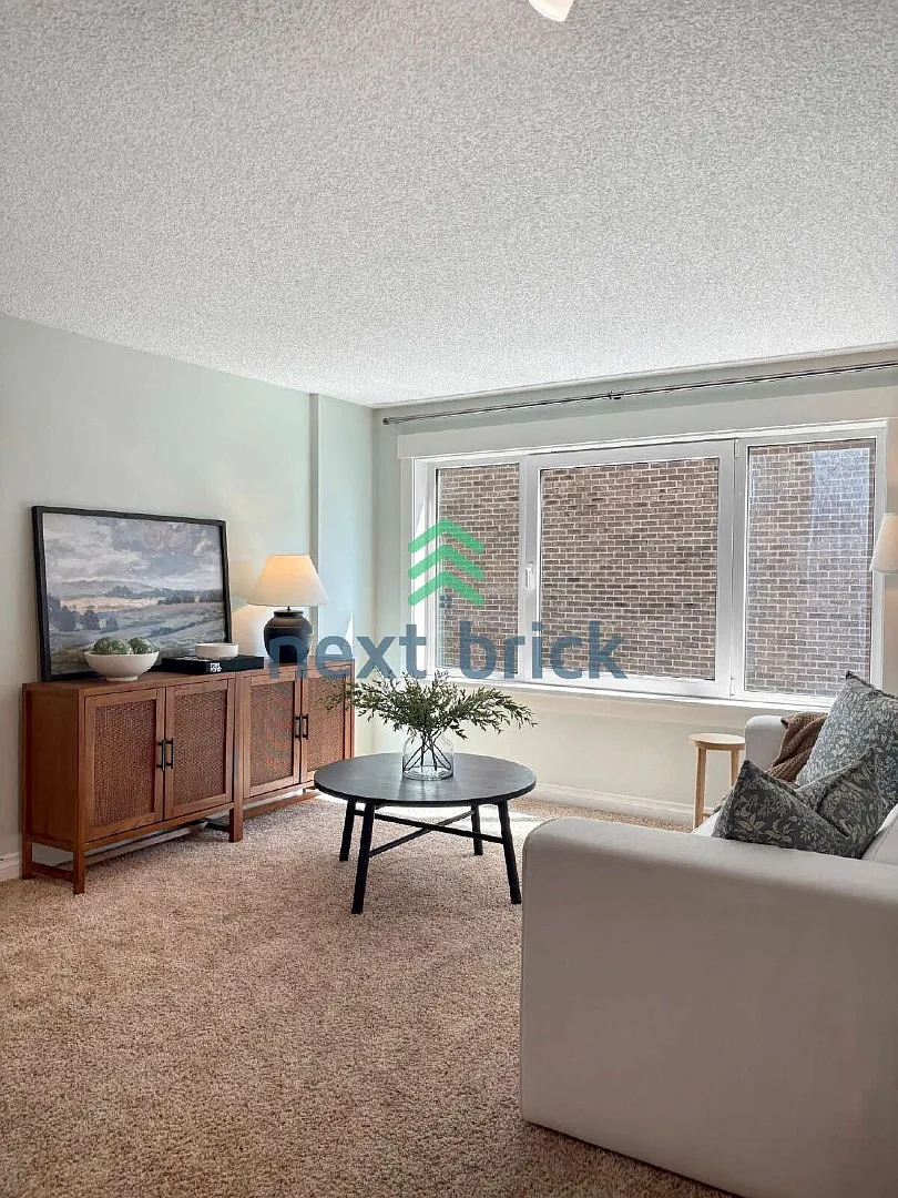 Charming 1-Bedroom, 1-Bath Condo in First Hill with Convenient Urban Access — Photo 1