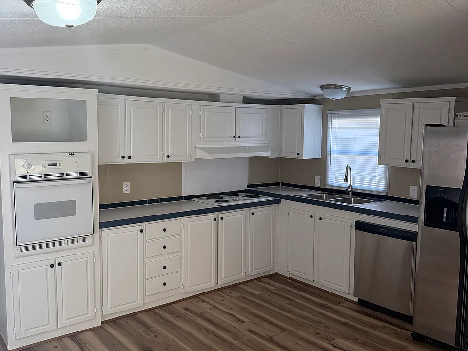 970 Wallace Dean Rd #12