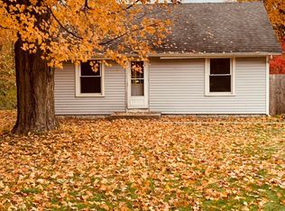 5742 Sternberg Rd, Fruitport, MI 49415