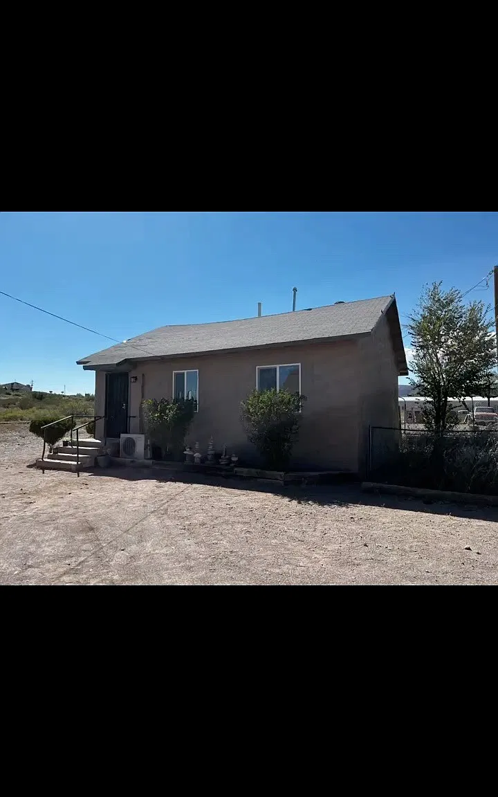 2 bed, 750 sqft, $1,000 — Photo 1