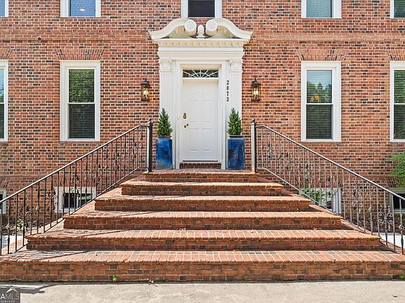 2nd image of 2073 Westover Plantation