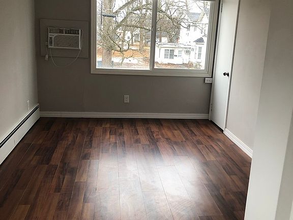 4th image of 1516 W Main St #0924fa8b9
