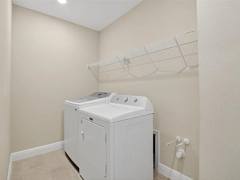 2546 Warren Acres Blvd — Photo 59
