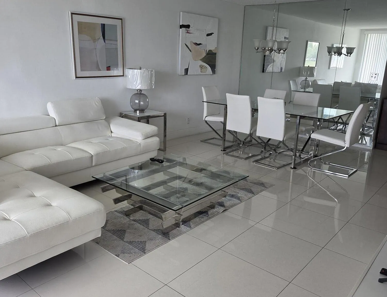 2 bed, 2.0 bath, 1064 sqft, $2,100 — Photo 3