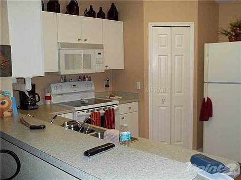 4th image of 3691 Sardinia Ave