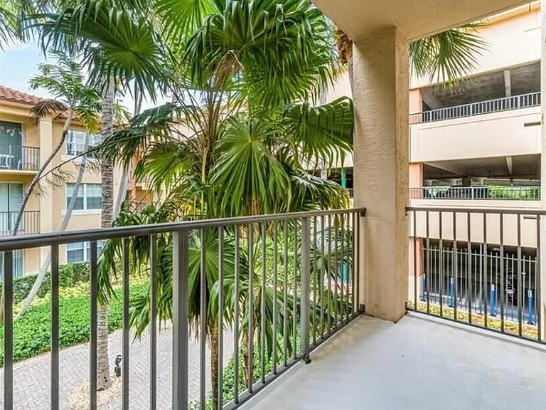 1805 N Flagler Dr #219 — Photo 19