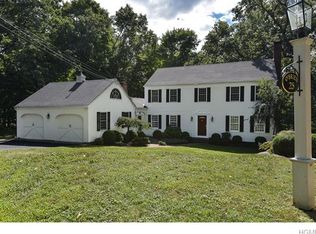 25 Helena Dr, Chappaqua, NY 10514