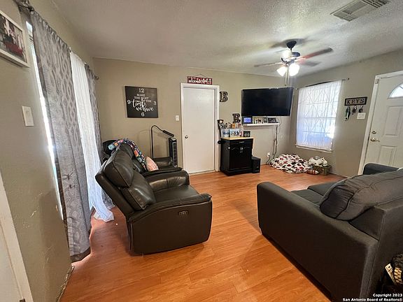 4th image of 2511 IRWIN DR