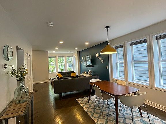 Main Living Area/Dining