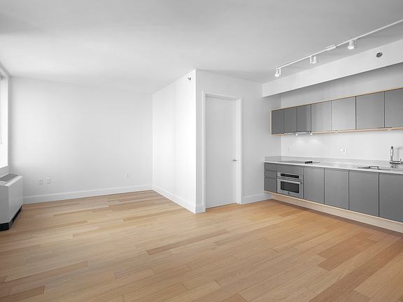 5th image of 10 City Pt APT 42A