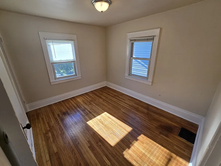 176 Mayar St — Photo 15