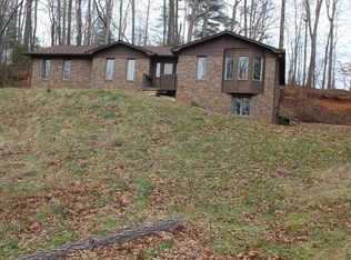 195 Hot Rod Ln, Burnsville, NC 28714