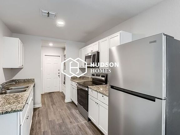 5th image of 1720 San Patricio St