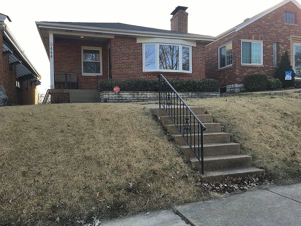 5444 Sutherland Ave photo 1