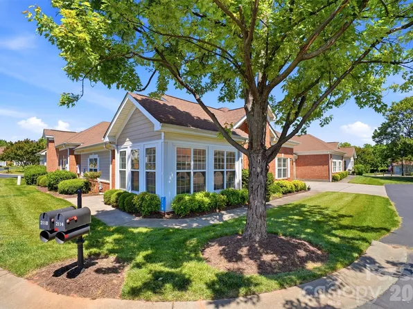 2118 N Castle Ct, Matthews, NC 28105