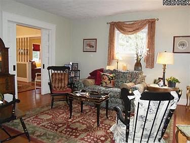 3rd image of 610 Colonial Dr