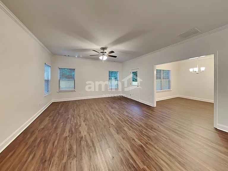 2454 Beal St — Photo 7