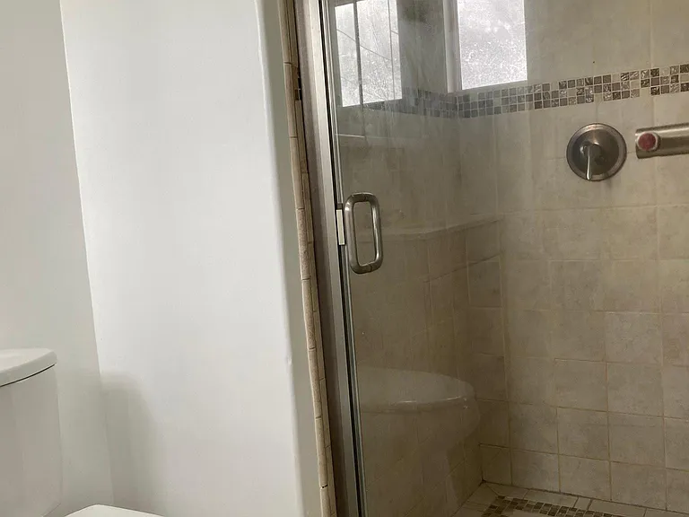 Master Room Bathroom