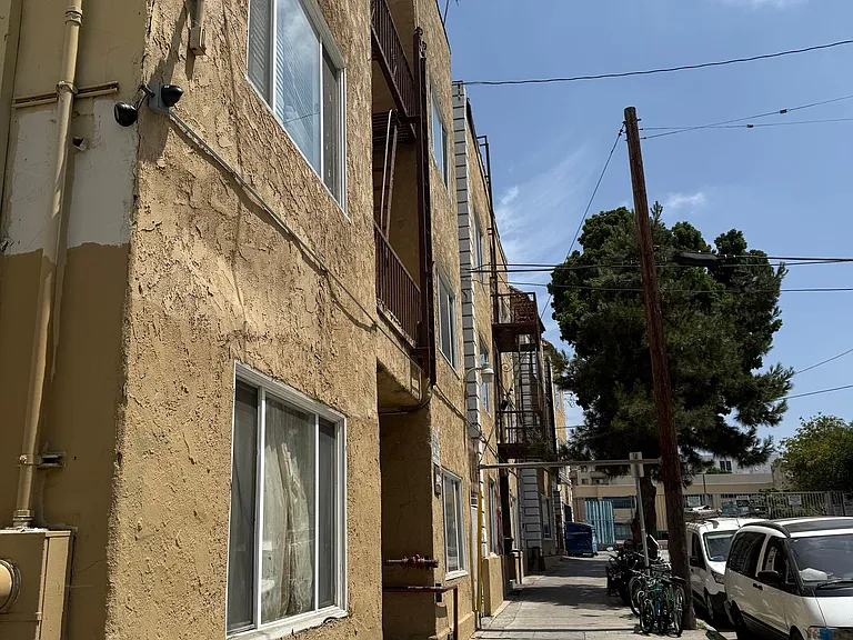 437-443 Hartford LLC "Hartford Hills" — Photo 12