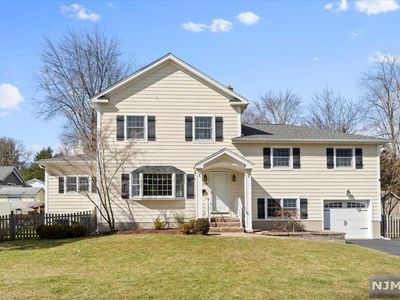 238 Momar Dr, Ramsey, NJ, 07446