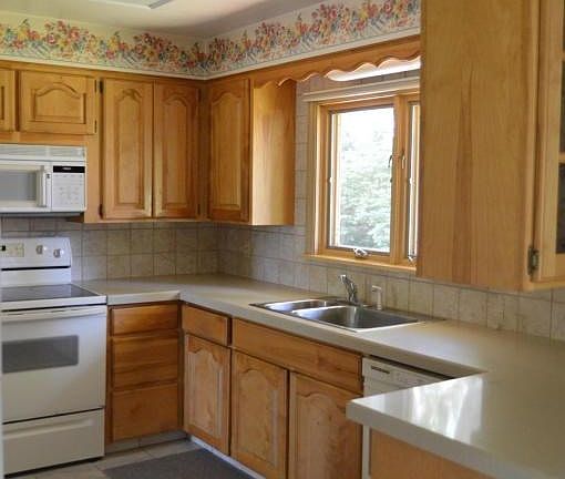 5th image of 2610 River Park Dr