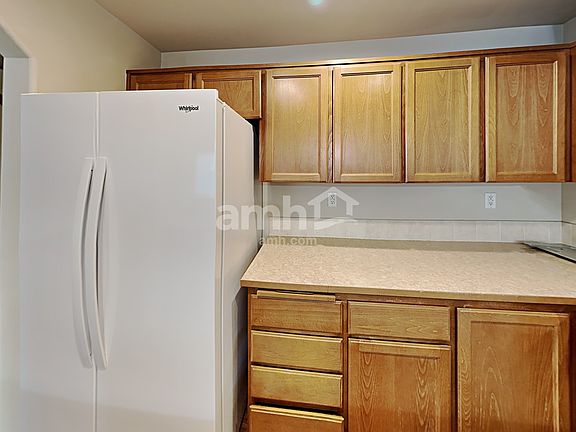 3rd image of 5223 167th St E