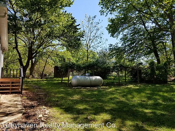 4th image of 3008 Edgewood Dr