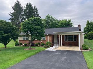 1320 Oxford Pl, Johnson City, TN 37601