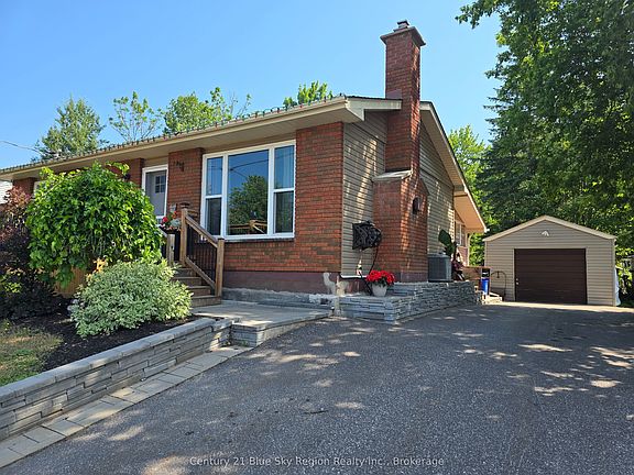 3rd image of 682 King St