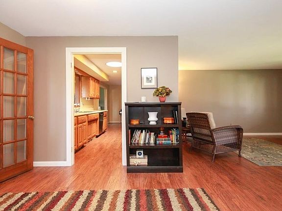 5th image of 5223 Oakbrooke Dr