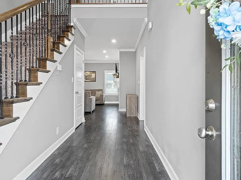 1124 Christian James Dr — Photo 4