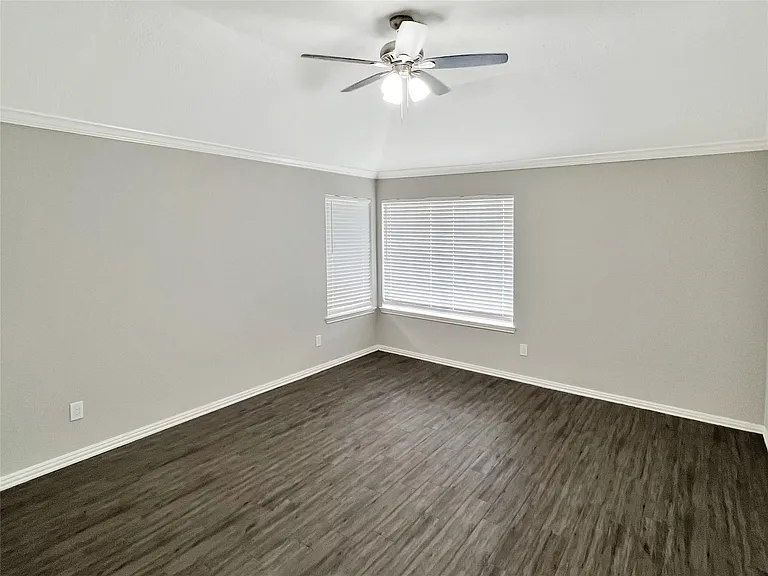 12414 Logan Mill Dr — Photo 17