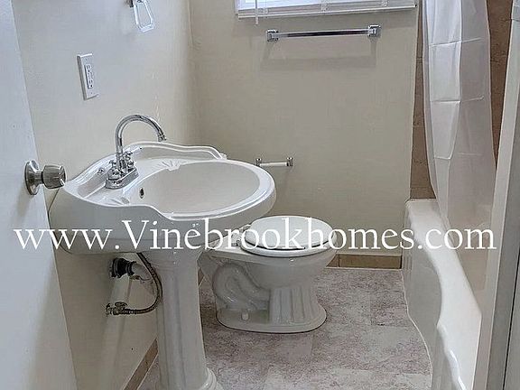 5th image of 4733 S 47th St