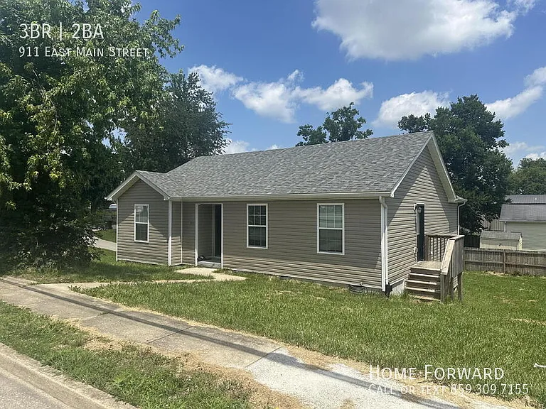 911 E Main St — Photo 3