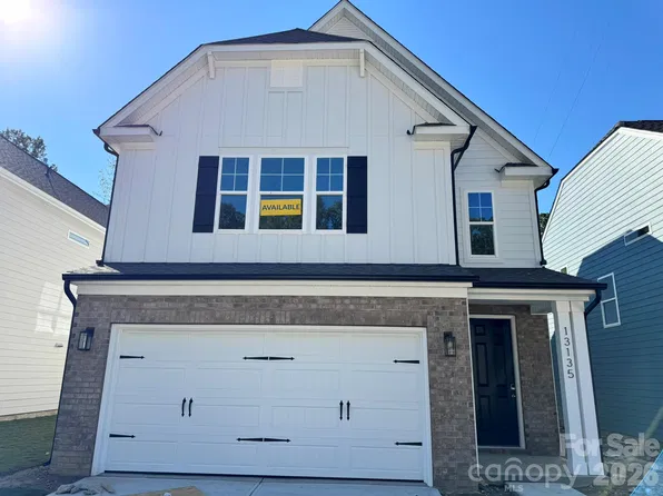 13135 Foxberry Rd, Charlotte, NC 28213