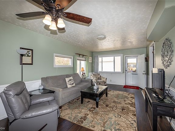 3rd image of 109 Oakleigh Dr