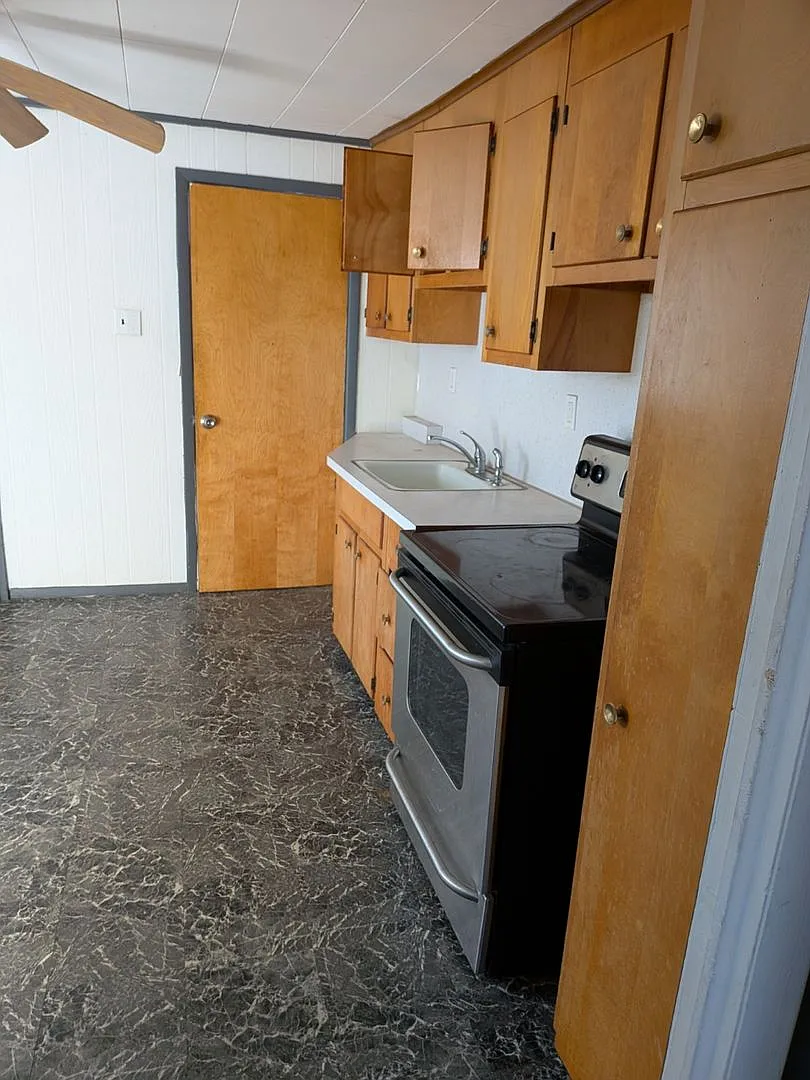 1221 Eynon St Unit 2 photo 1