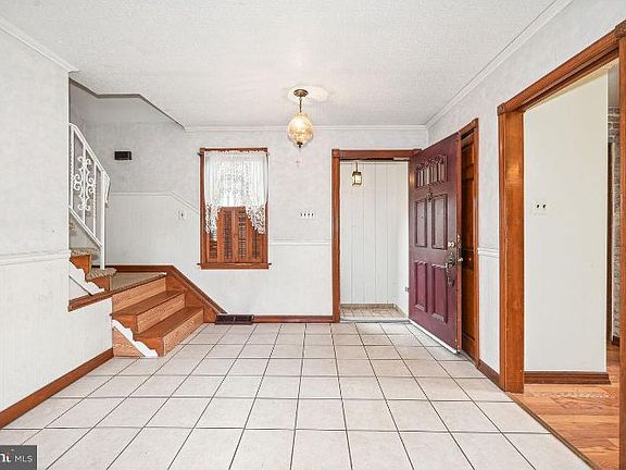 5th image of 200 W Cedar St