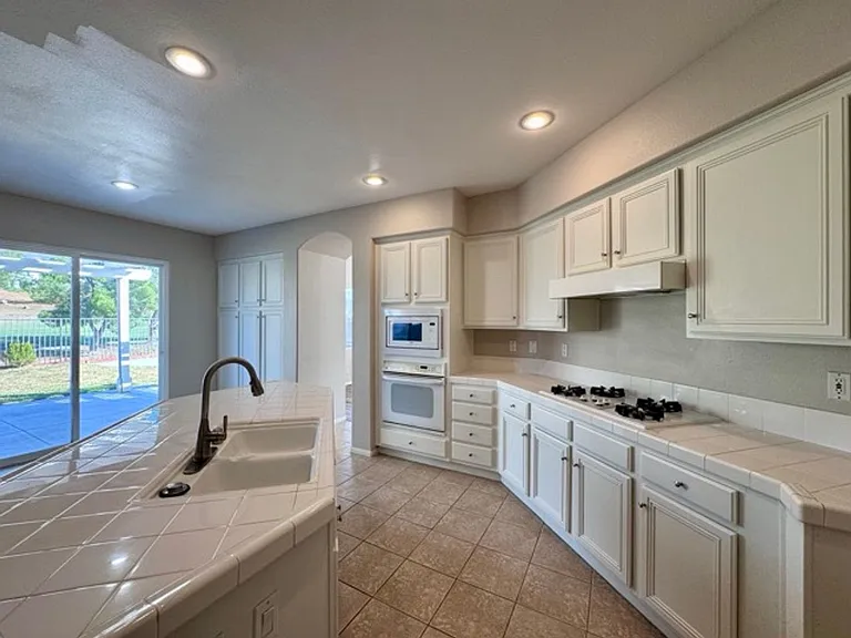 30906 Crystalaire Dr — Photo 12