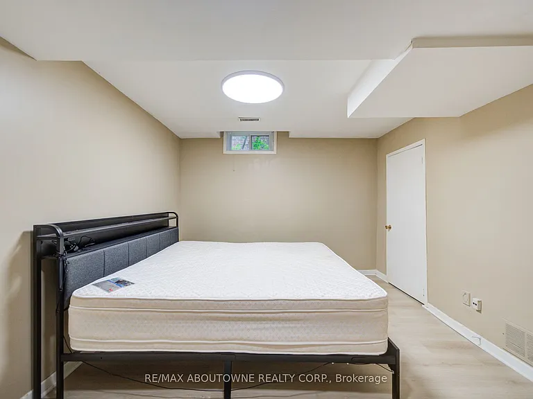 1156 Old Colony Rd #LOWER — Photo 22