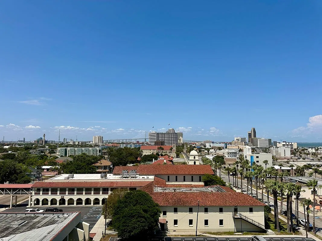 1 bed, 1.0 bath, 652 sqft, $1,700 — Photo 3