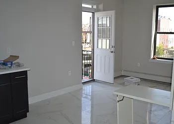 Rented by R New York