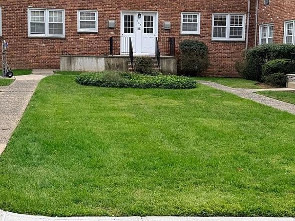 3rd image of 163 Ridge Rd APT B