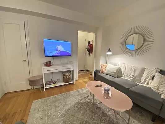 1st image of 330 E 43rd St #504A