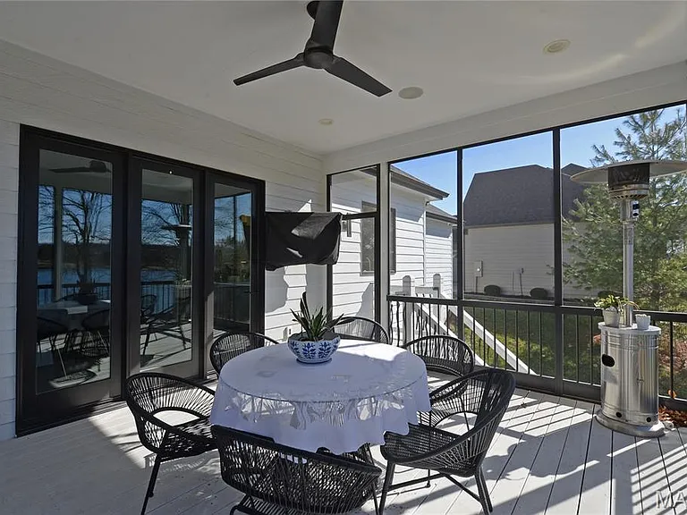 17016 Lakeside Rdg — Photo 44